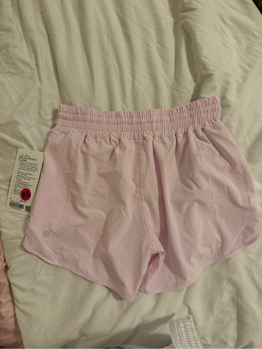 Lululemon Hotty Hot Shorts NWT - Picture 4 of 4